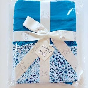 NWT Gray And Kate bamboo blanket 50x50 double layer with ruffle